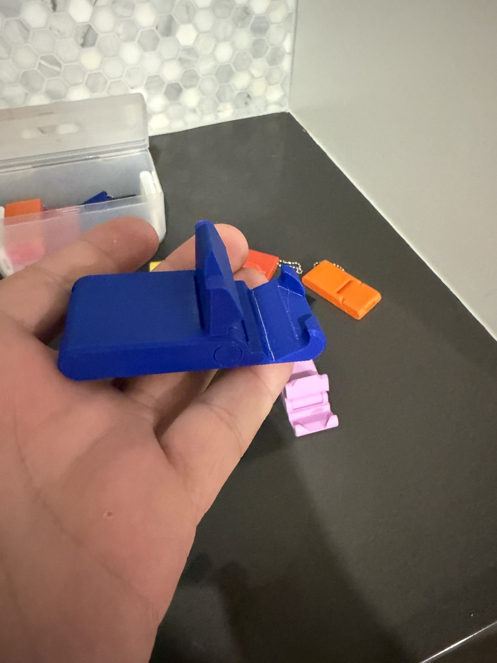 Keychain Phone Stand - Picture 5 of 5